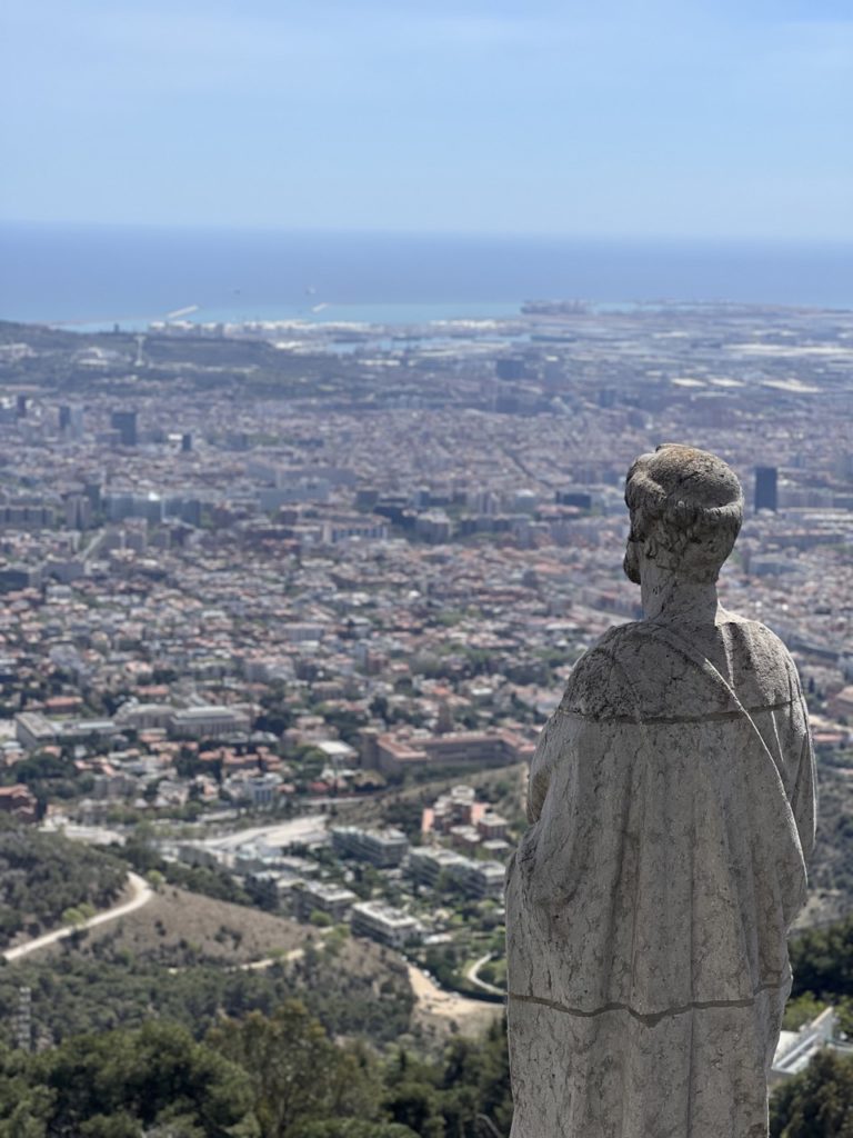 Trip to Tibidabo - Another Statue